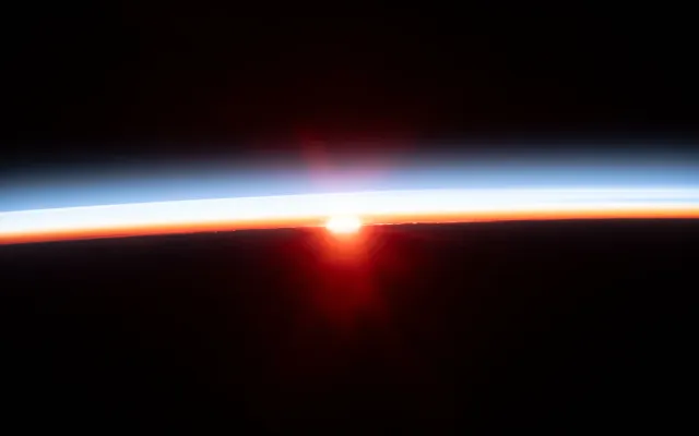 Fotografia de astronauta ISS070-E-1178, feita em 29 set. 2023; a NASA informa que foi recortada, teve o contraste realçado e artefatos da lente removidos.